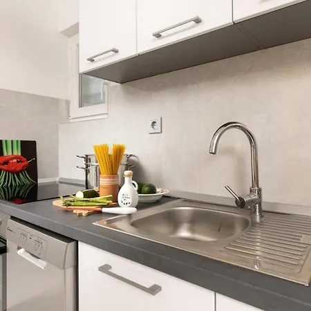Olive Garden & Sunset View Apartment *