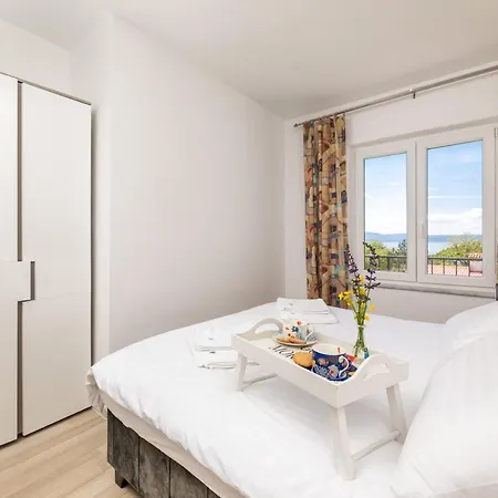 Apartment Olive Garden & Sunset View Njivice