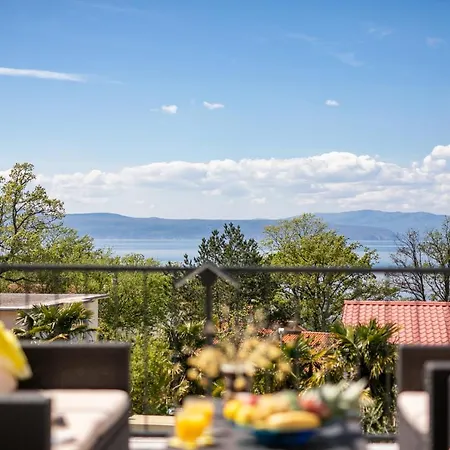 Olive Garden & Sunset View * Njivice